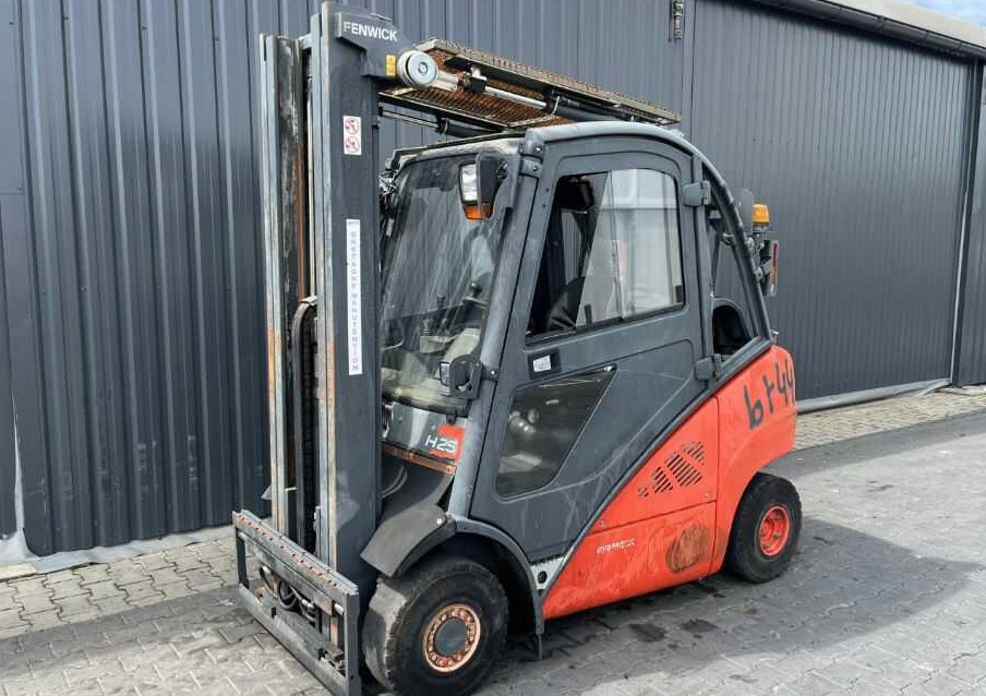 Linde H25T-01 - Empilhadeira a gás: foto 1 Linde H25T-01 - Empilhadeira a gás: foto 1