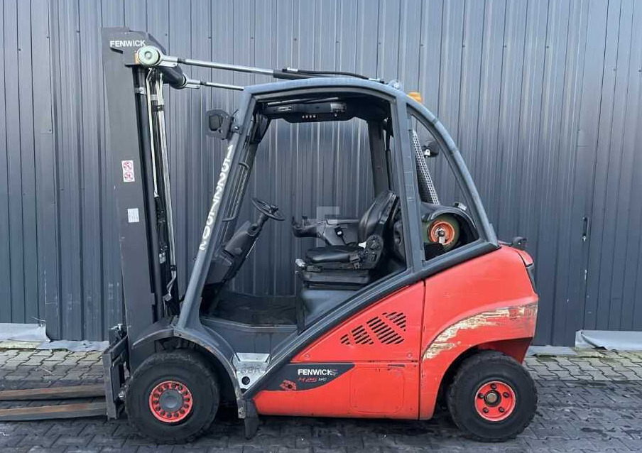 Linde H25T-01 - Empilhadeira a gás: foto 2 Linde H25T-01 - Empilhadeira a gás: foto 2