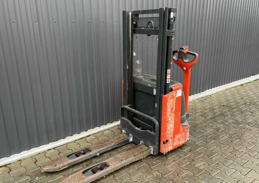 Linde L12 - Stacker: foto 1 Linde L12 - Stacker: foto 1