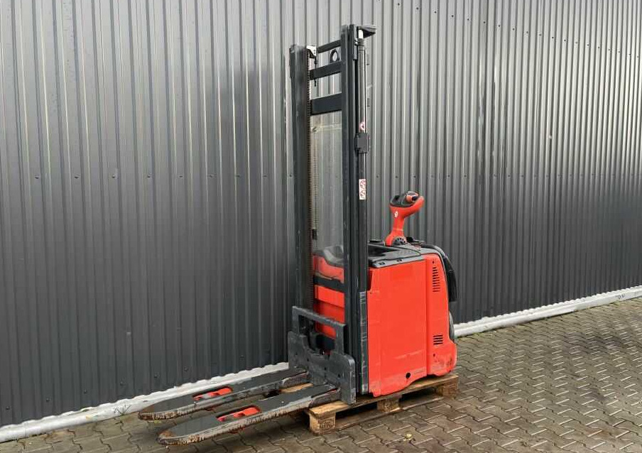 Linde L12AP - Stacker: foto 1 Linde L12AP - Stacker: foto 1