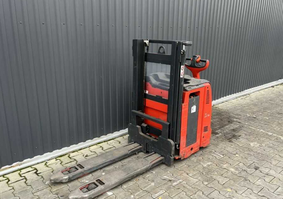 Linde L12L - Stacker: foto 1 Linde L12L - Stacker: foto 1