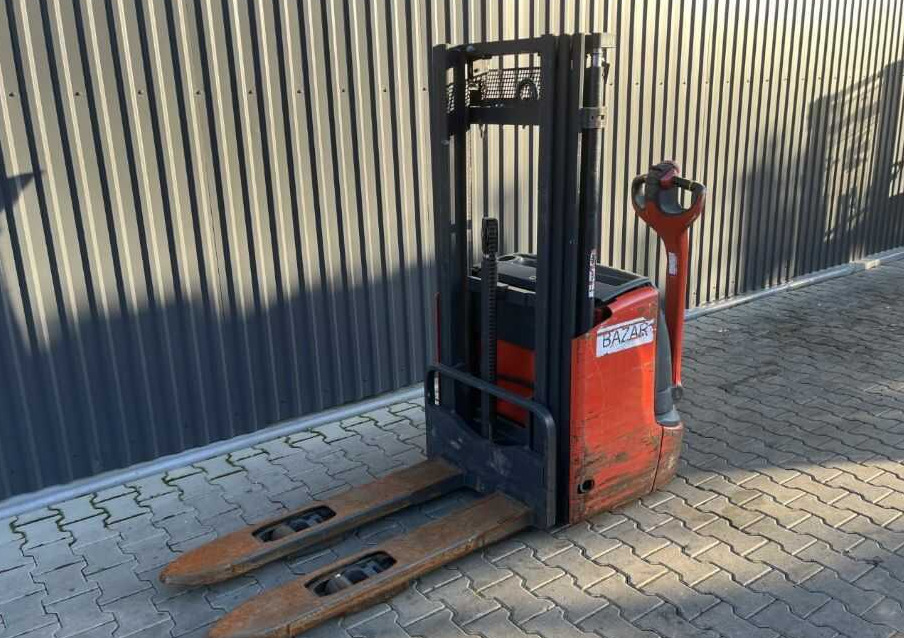 Linde L12L - Stacker: foto 1 Linde L12L - Stacker: foto 1