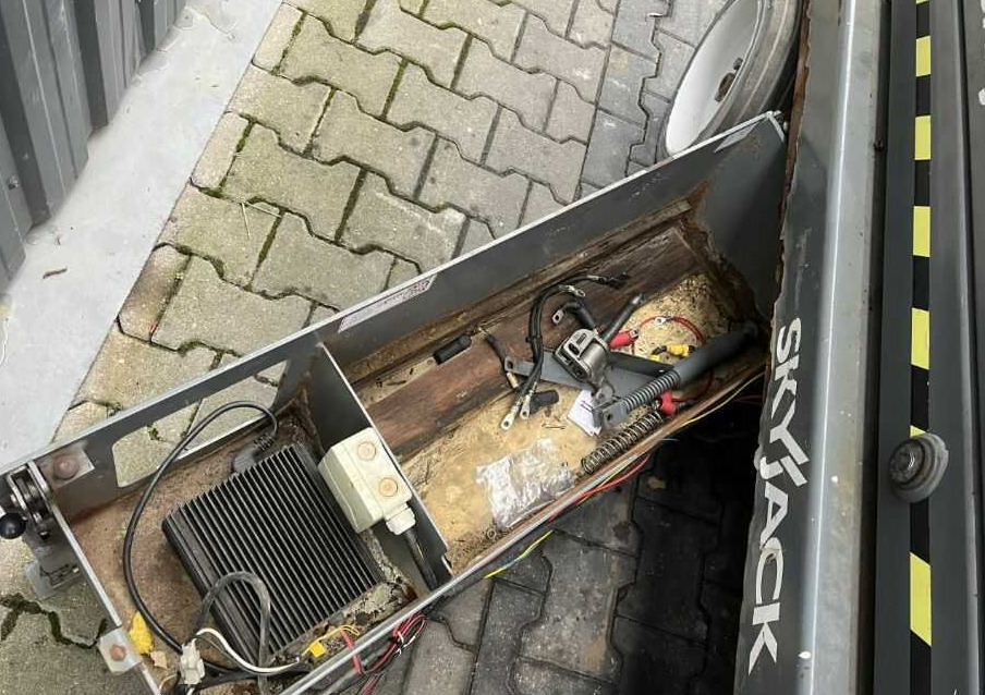 Skyjack SJ III 4626 - Plataforma de Tijera/ Plataforma de tesoura: foto 5 Skyjack SJ III 4626 - Plataforma de Tijera/ Plataforma de tesoura: foto 5