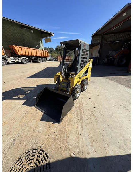 Gehl 1640 - Equipamento florestal: foto 2 Gehl 1640 - Equipamento florestal: foto 2