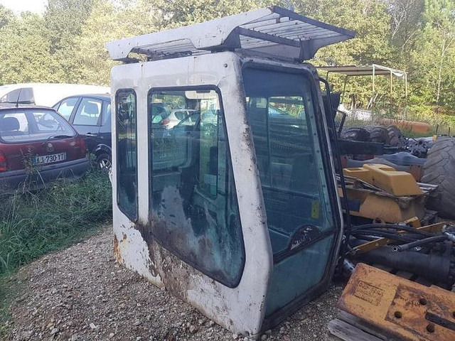 Liebherr A904 R904 A914 R914 A924 R924 A934 R934 A944 R944 A954 R954 - - Cabine de Máquina de construção: foto 3 Liebherr A904 R904 A914 R914 A924 R924 A934 R934 A944 R944 A954 R954 - - Cabine de Máquina de construção: foto 3