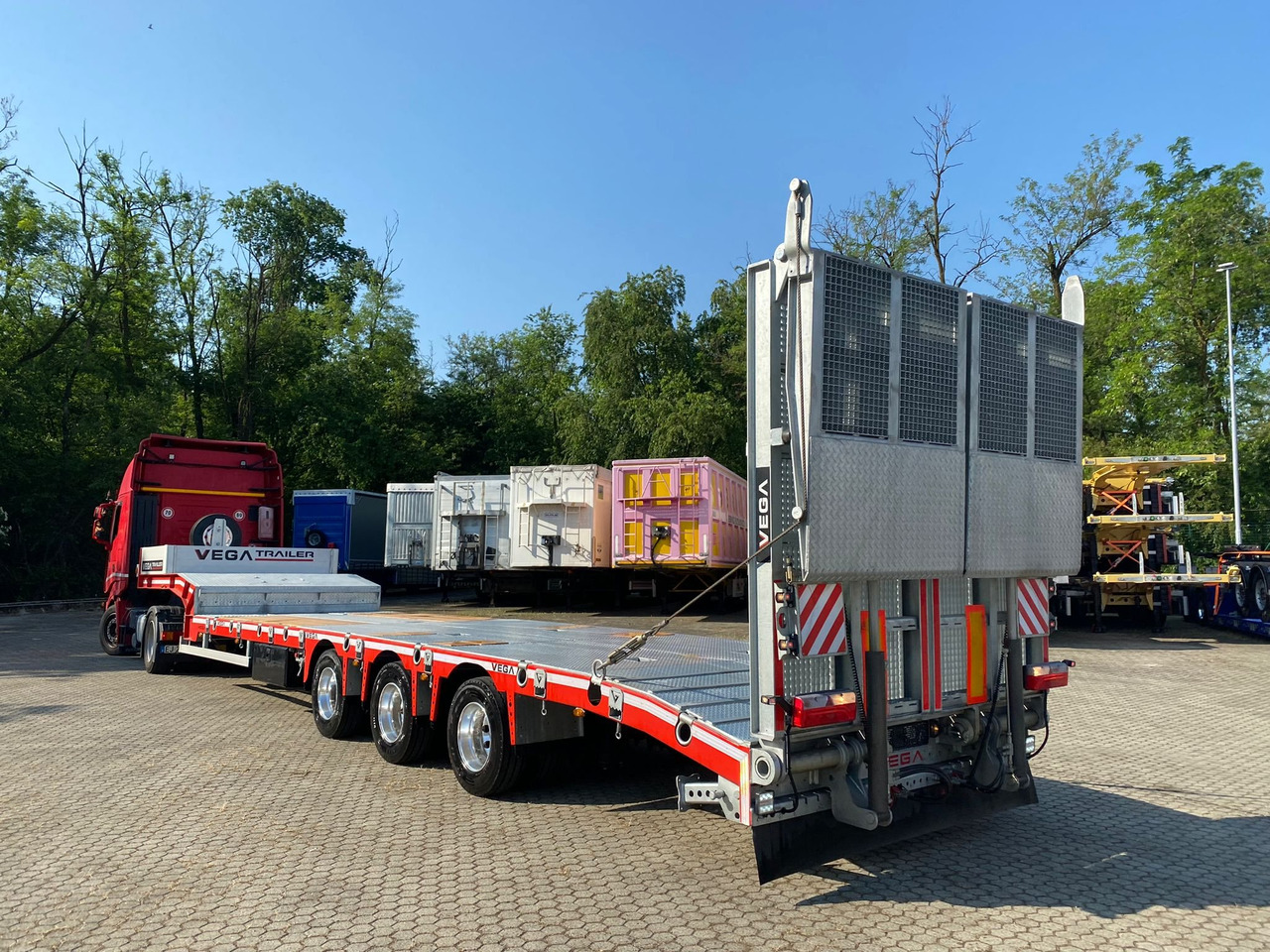 3 AXLE LOWBED (VEGA ITALIANO) - Semireboque baixa: foto 5 3 AXLE LOWBED (VEGA ITALIANO) - Semireboque baixa: foto 5