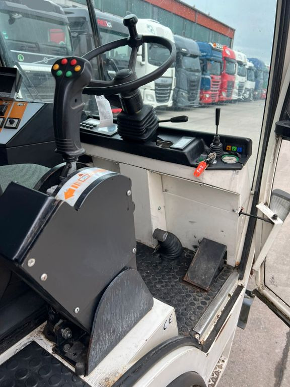 Varredora urbana AEBI MFH 5000 * IVECO MOTOR * KLIMA *: foto 13