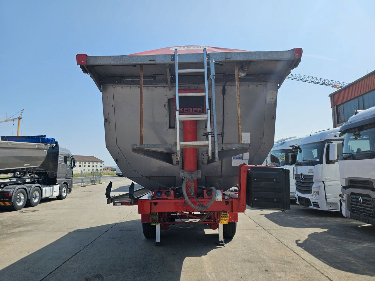 Kempf SKM 31/2 * KIPPMULDE * ELEK. VERDECK *LIFT * BPW - Semireboque basculante: foto 2 Kempf SKM 31/2 * KIPPMULDE * ELEK. VERDECK *LIFT * BPW - Semireboque basculante: foto 2
