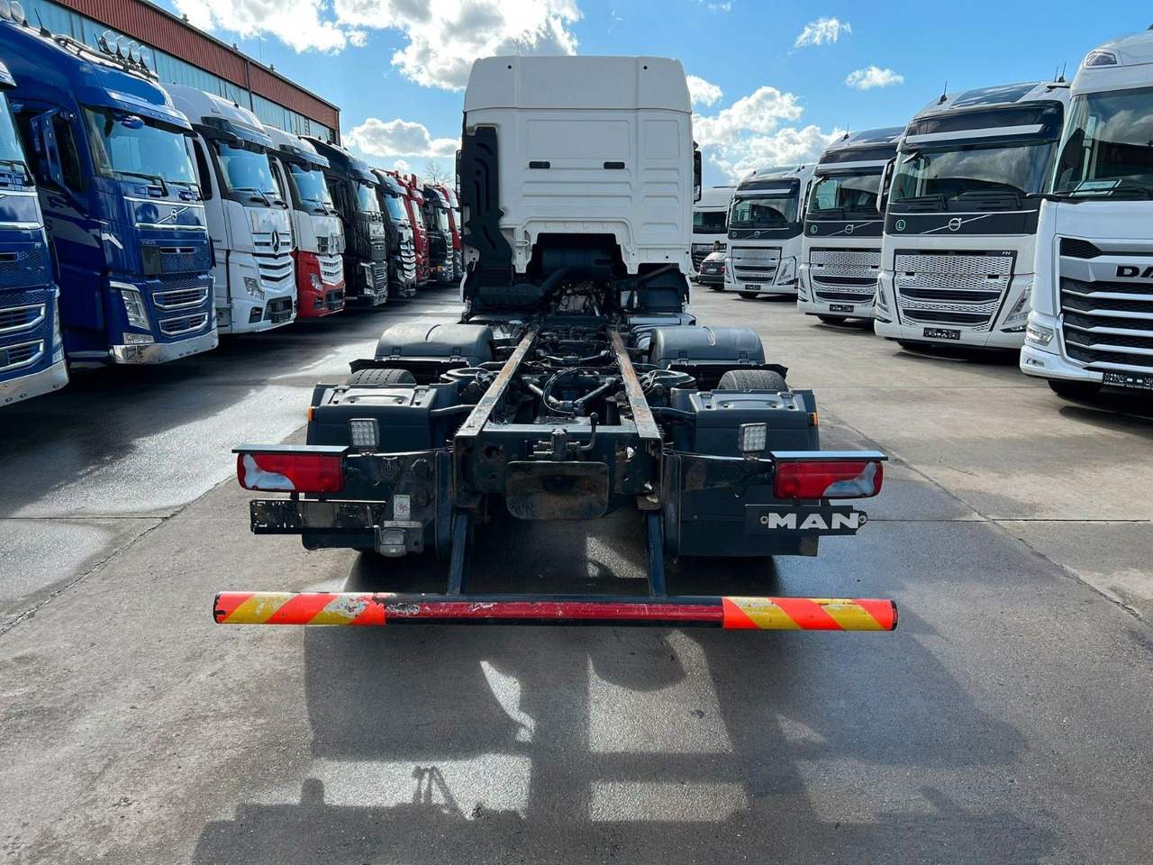 MAN TGX 26.440 * RETARDER * LIFTACHSE * VOLLUFTFED.* - Caminhão chassi: foto 5 MAN TGX 26.440 * RETARDER * LIFTACHSE * VOLLUFTFED.* - Caminhão chassi: foto 5