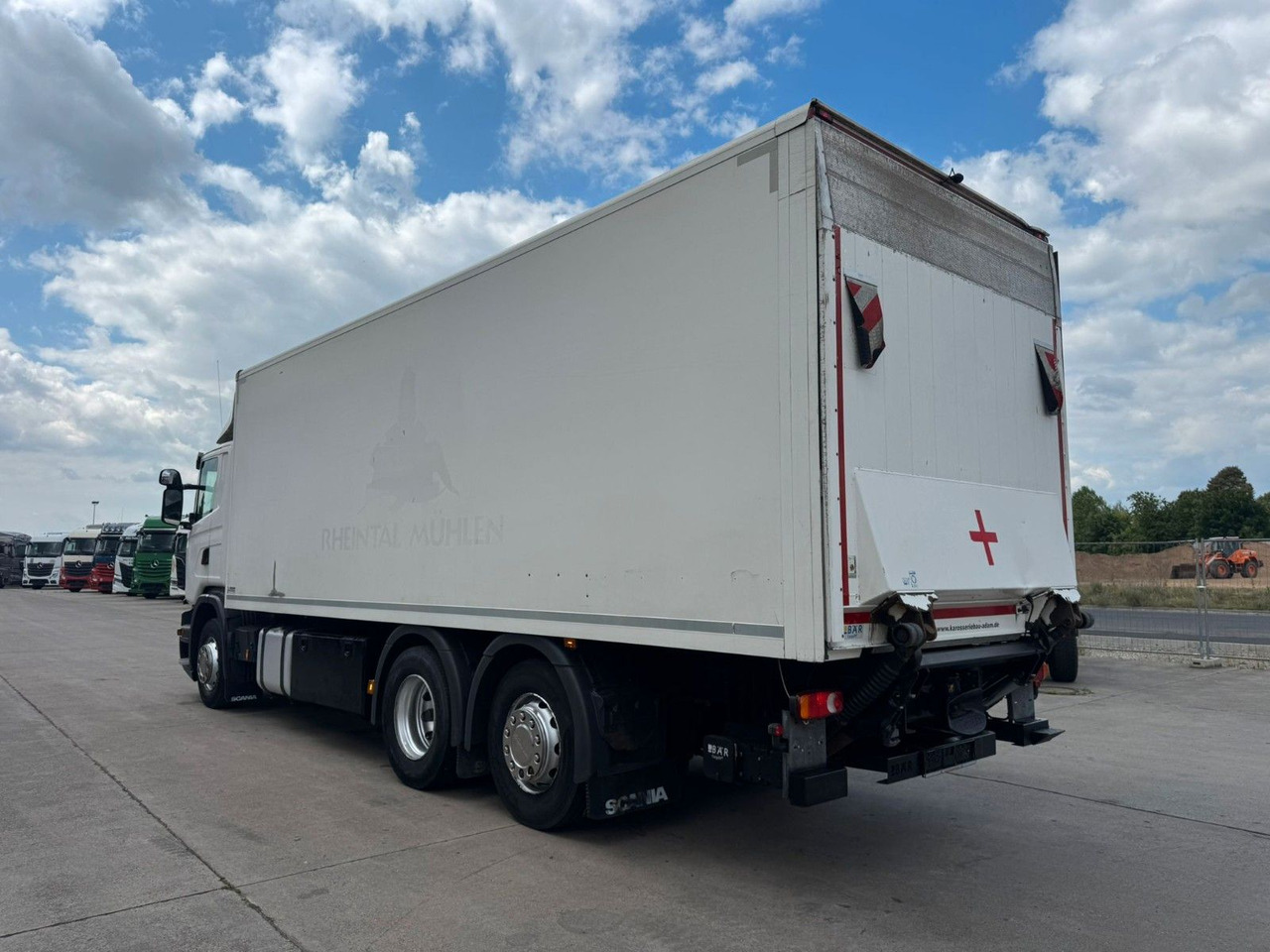 Scania P 380 * KOFFER * LBW 3 TON * LENK / LIFTACHSE * - Caminhão furgão: foto 4 Scania P 380 * KOFFER * LBW 3 TON * LENK / LIFTACHSE * - Caminhão furgão: foto 4