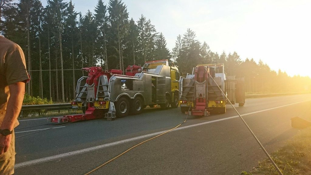 Mercedes-Benz Arocs 8x8 4153 G&G Wrecker Mercedes-Benz Arocs 8x8 4153 G&G Wrecker - Caminhão reboque: foto 2 Mercedes-Benz Arocs 8x8 4153 G&G Wrecker Mercedes-Benz Arocs 8x8 4153 G&G Wrecker - Caminhão reboque: foto 2