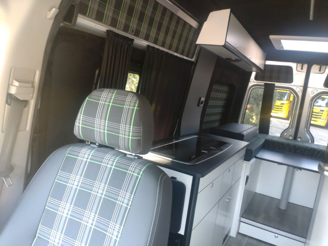 Locação de  Mercedes-Benz Sprinter 3,5t  Solar / Dusche / WC Mercedes-Benz Sprinter 3,5t  Solar / Dusche / WC: foto 11