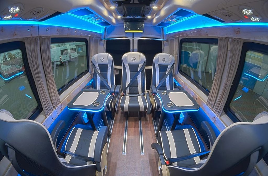 Mercedes-Benz Sprinter 319 VIP 8+1 Mercedes-Benz Sprinter 319 VIP 8+1 - Micro-ônibus, Furgão de passageiros: foto 3 Mercedes-Benz Sprinter 319 VIP 8+1 Mercedes-Benz Sprinter 319 VIP 8+1 - Micro-ônibus, Furgão de passageiros: foto 3