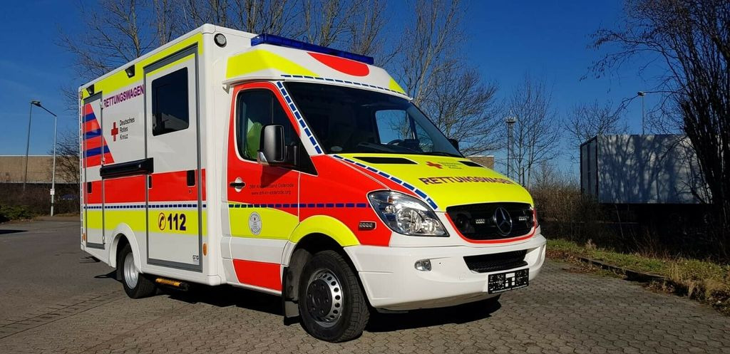 Mercedes-Benz Sprinter 516 // 1 J Garantie // - Ambulância: foto 2 Mercedes-Benz Sprinter 516 // 1 J Garantie // - Ambulância: foto 2