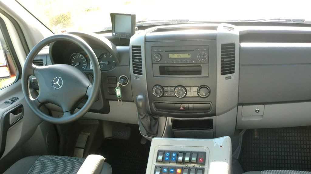 Ambulância Mercedes-Benz Sprinter 519 /  ATM 0km  4x on Stock: foto 10