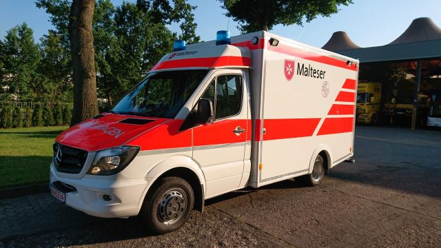 Mercedes-Benz Sprinter 519 / ATM 0km 4x on Stock Mercedes-Benz Sprinter 519 / ATM 0km 4x on Stock - Ambulância: foto 1 Mercedes-Benz Sprinter 519 / ATM 0km 4x on Stock Mercedes-Benz Sprinter 519 / ATM 0km 4x on Stock - Ambulância: foto 1