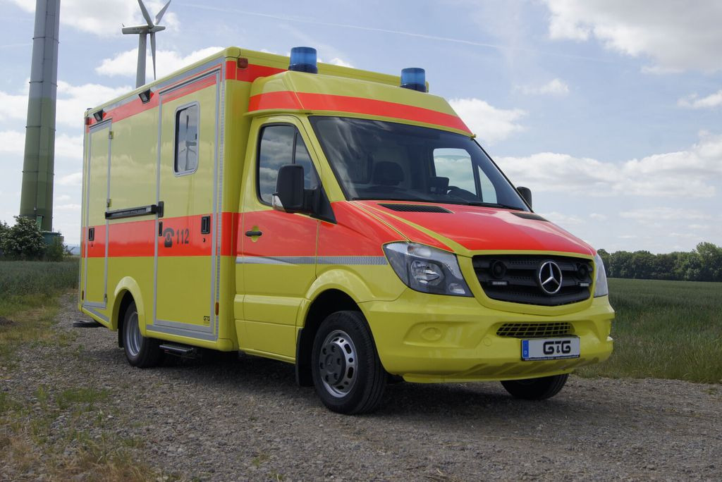 Mercedes-Benz Sprinter 519 // Mod. 2017 // 1 J Garantie // - Ambulância: foto 1 Mercedes-Benz Sprinter 519 // Mod. 2017 // 1 J Garantie // - Ambulância: foto 1