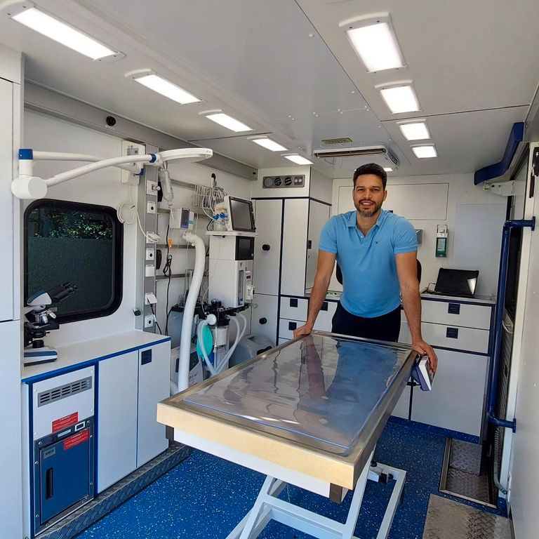 Mercedes-Benz Sprinter 519 Tierarzt Garantie Mercedes-Benz Sprinter 519 Tierarzt Garantie - Ambulância: foto 5 Mercedes-Benz Sprinter 519 Tierarzt Garantie Mercedes-Benz Sprinter 519 Tierarzt Garantie - Ambulância: foto 5