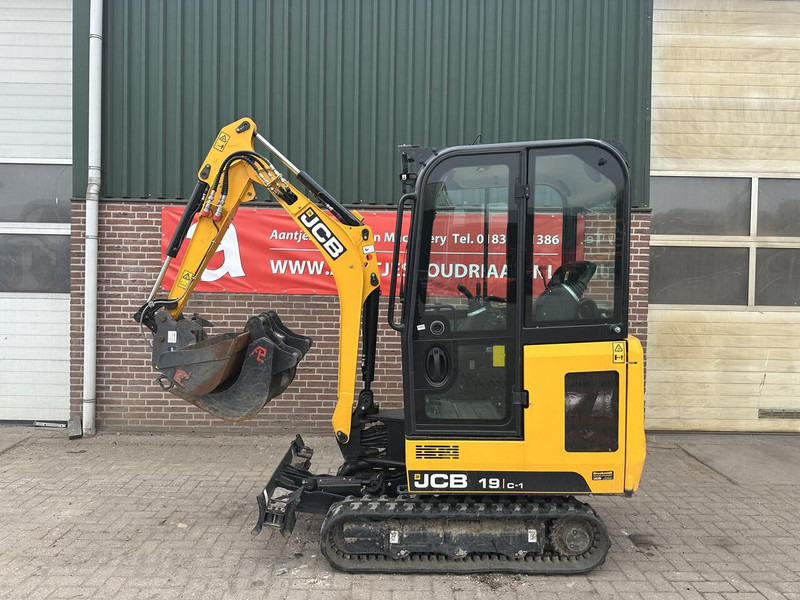 JCB 19 C-1 - Mini escavadeira: foto 1 JCB 19 C-1 - Mini escavadeira: foto 1