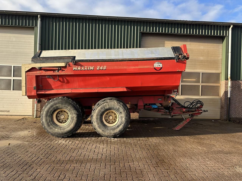 Maxxim 240 - Reboque basculante: foto 1 Maxxim 240 - Reboque basculante: foto 1