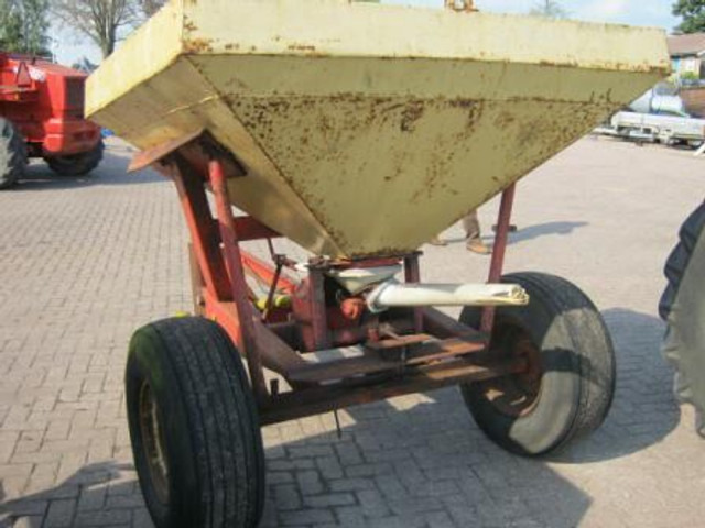 Onbekend - Distribuidor de fertilizantes: foto 3 Onbekend - Distribuidor de fertilizantes: foto 3