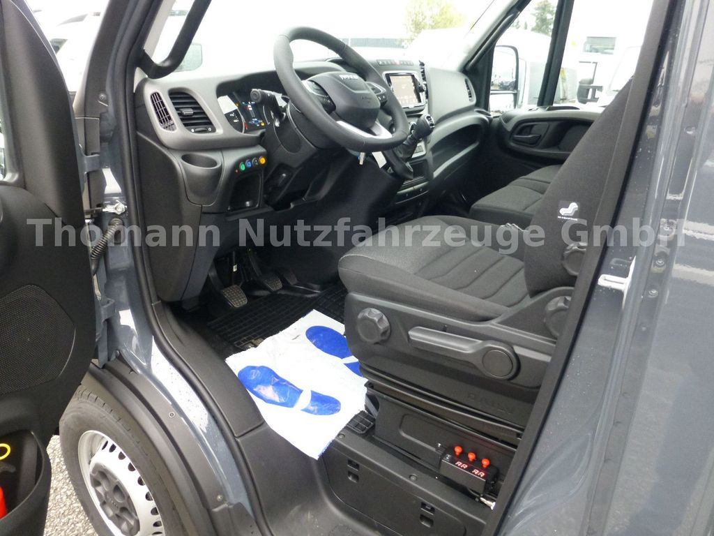 Fotografia de interior 1: Caminhão transporte de veículos, Veículo comercial nuevo Iveco Daily 35S18 Autotransporter NAVI ACC Temp. Iveco Daily 35S18 Autotransporter NAVI ACC Temp. Fotografia de interior 1: Caminhão transporte de veículos, Veículo comercial nuevo Iveco Daily 35S18 Autotransporter NAVI ACC Temp. Iveco Daily 35S18 Autotransporter NAVI ACC Temp.