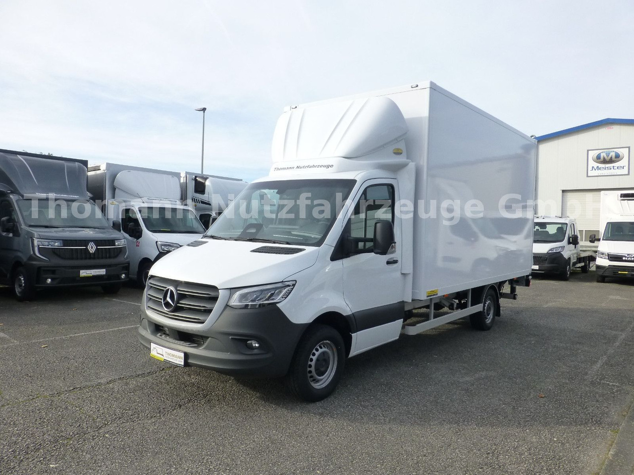 Mercedes-Benz Sprinter 317 CDI Koffer Ultralight LBW Neuheit! - Carrinha de contentor: foto 2 Mercedes-Benz Sprinter 317 CDI Koffer Ultralight LBW Neuheit! - Carrinha de contentor: foto 2