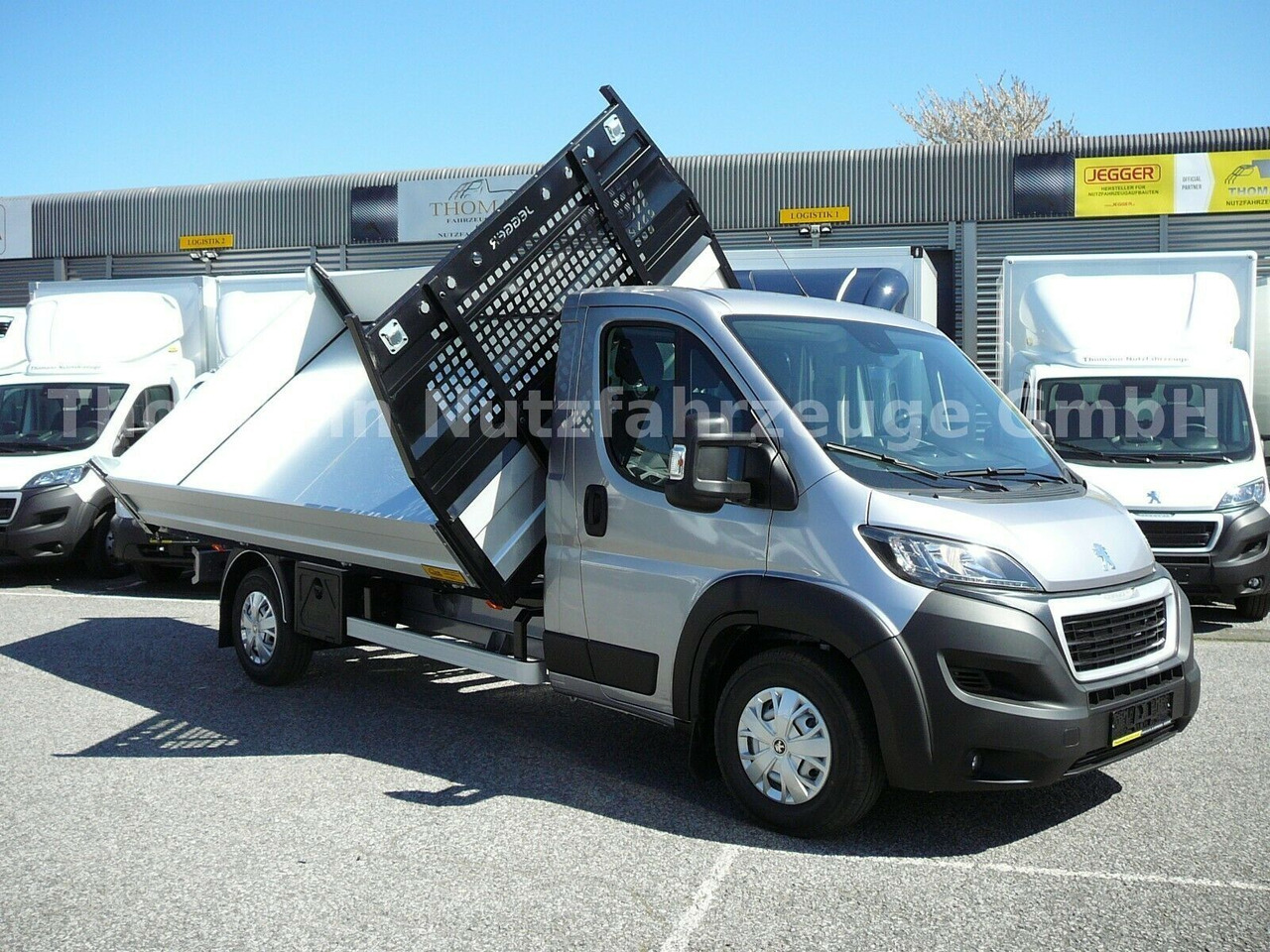 Peugeot Boxer Pritsche 3 Seiten Kipper Premiumaufbau Peugeot Boxer Pritsche 3 Seiten Kipper Premiumaufbau - Furgão basculante: foto 4 Peugeot Boxer Pritsche 3 Seiten Kipper Premiumaufbau Peugeot Boxer Pritsche 3 Seiten Kipper Premiumaufbau - Furgão basculante: foto 4