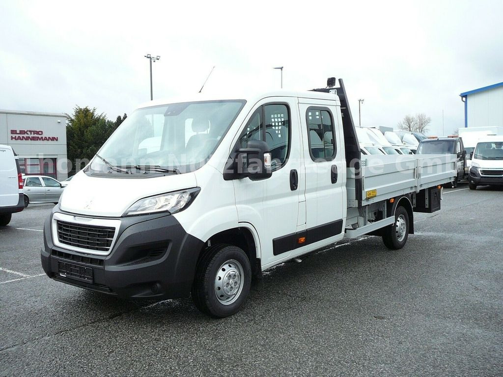 Peugeot Boxer Pritsche 7 Sitzer Klimaaut. Luftfederung - Furgão caixa aberta, Carrinha cabine dupla: foto 2 Peugeot Boxer Pritsche 7 Sitzer Klimaaut. Luftfederung - Furgão caixa aberta, Carrinha cabine dupla: foto 2