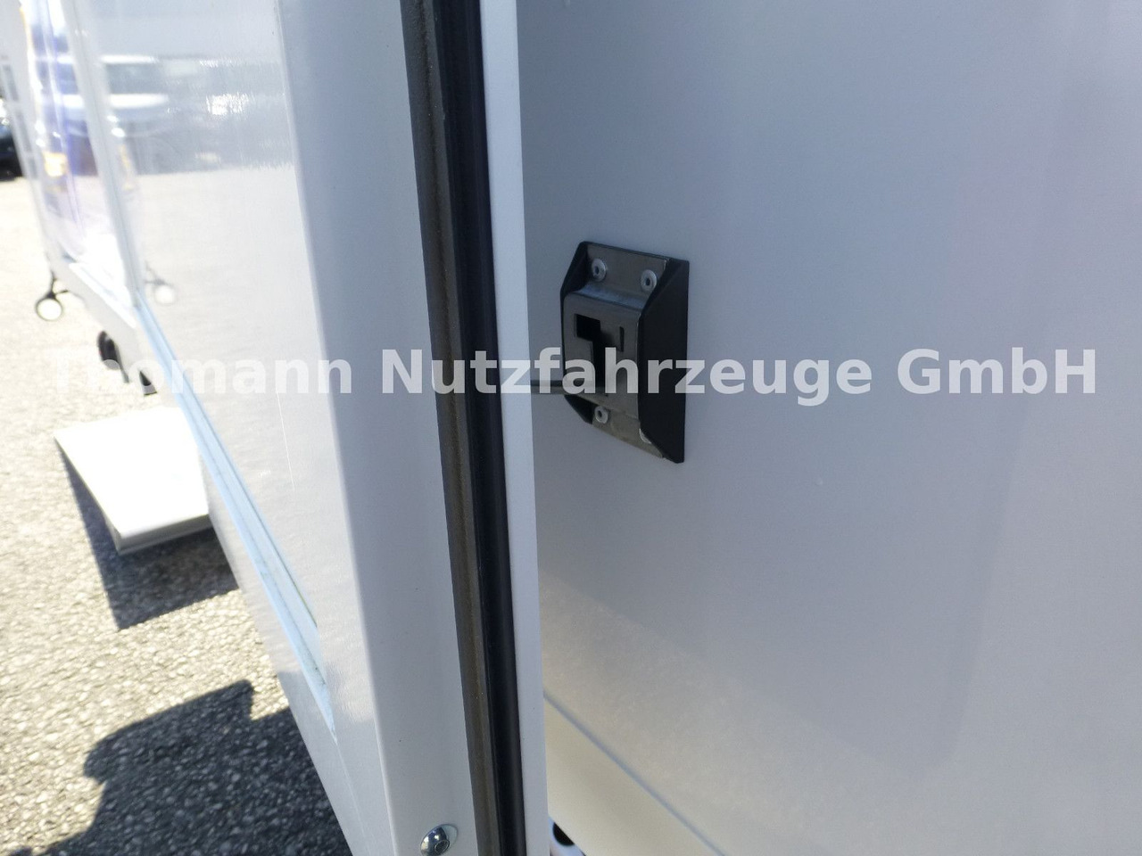Carrinha frigorífica Renault Master Kühlkoffer Xarios 300 GH mit LBW: foto 8 Carrinha frigorífica Renault Master Kühlkoffer Xarios 300 GH mit LBW: foto 8
