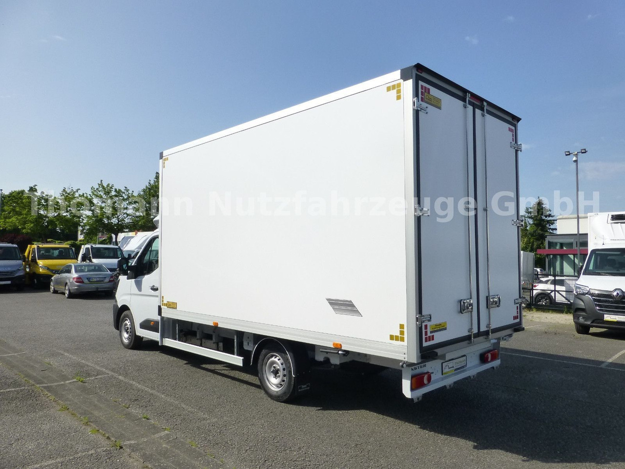 Renault NEW Master 2025 Koffer Türen Möbelkoffer - Carrinha de contentor: foto 4 Renault NEW Master 2025 Koffer Türen Möbelkoffer - Carrinha de contentor: foto 4