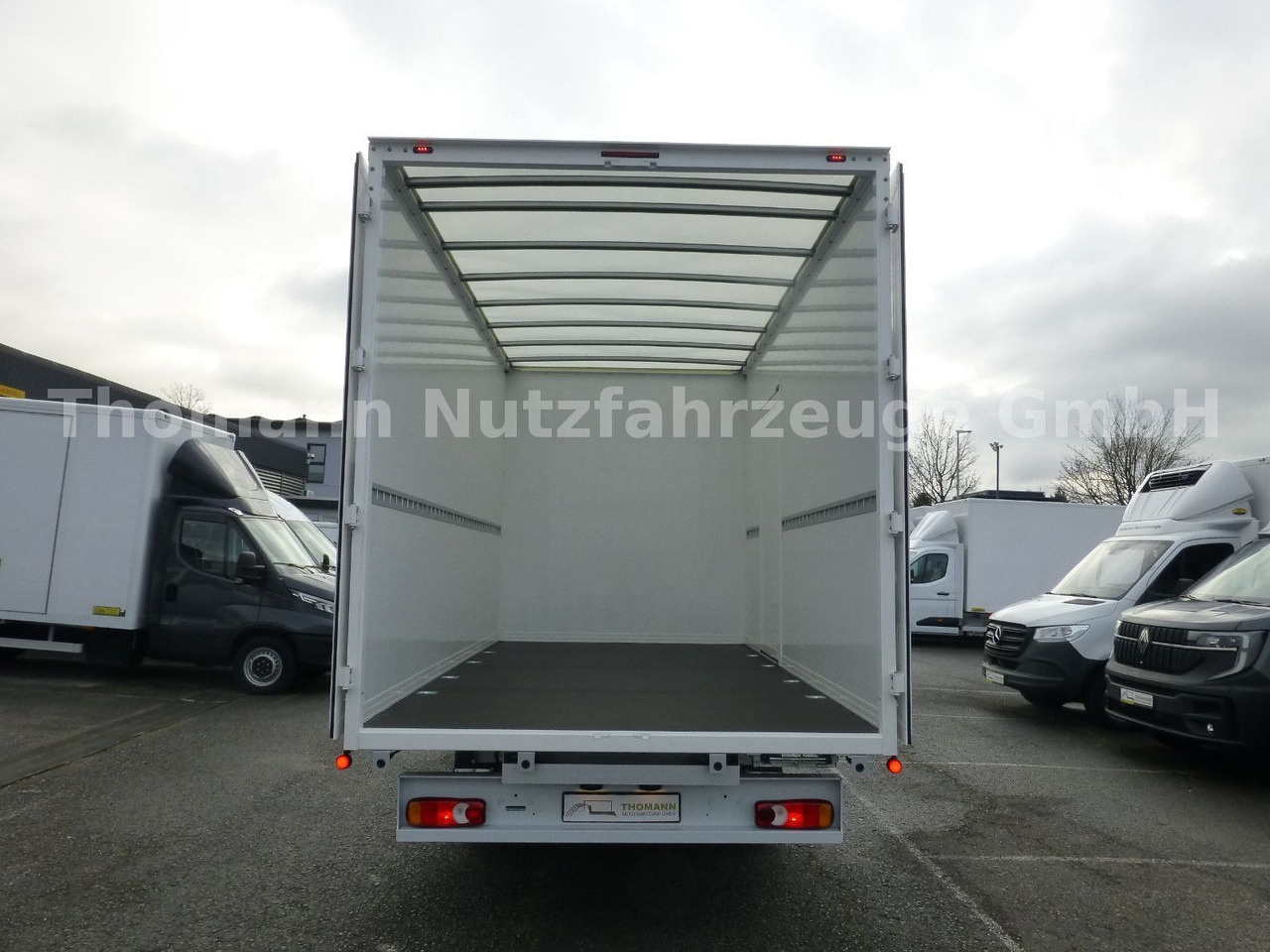 Carrinha de contentor Renault NEW Master Koffer Möbelkoffer Ultralight!: foto 9