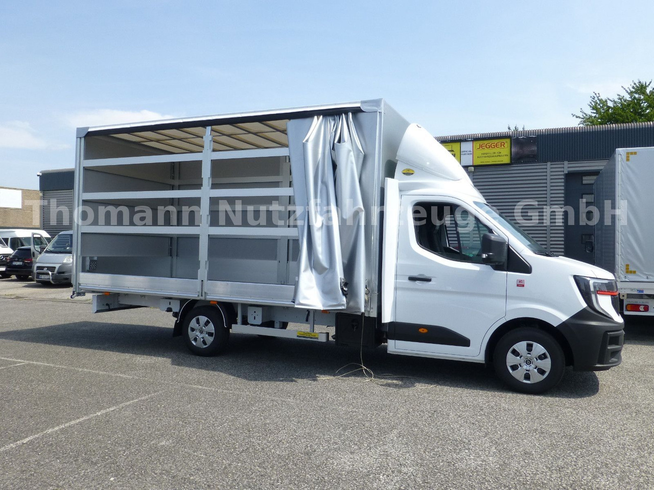 Renault NEW Master Pritsche Plane Vollalu - Furgão de toldo: foto 5 Renault NEW Master Pritsche Plane Vollalu - Furgão de toldo: foto 5