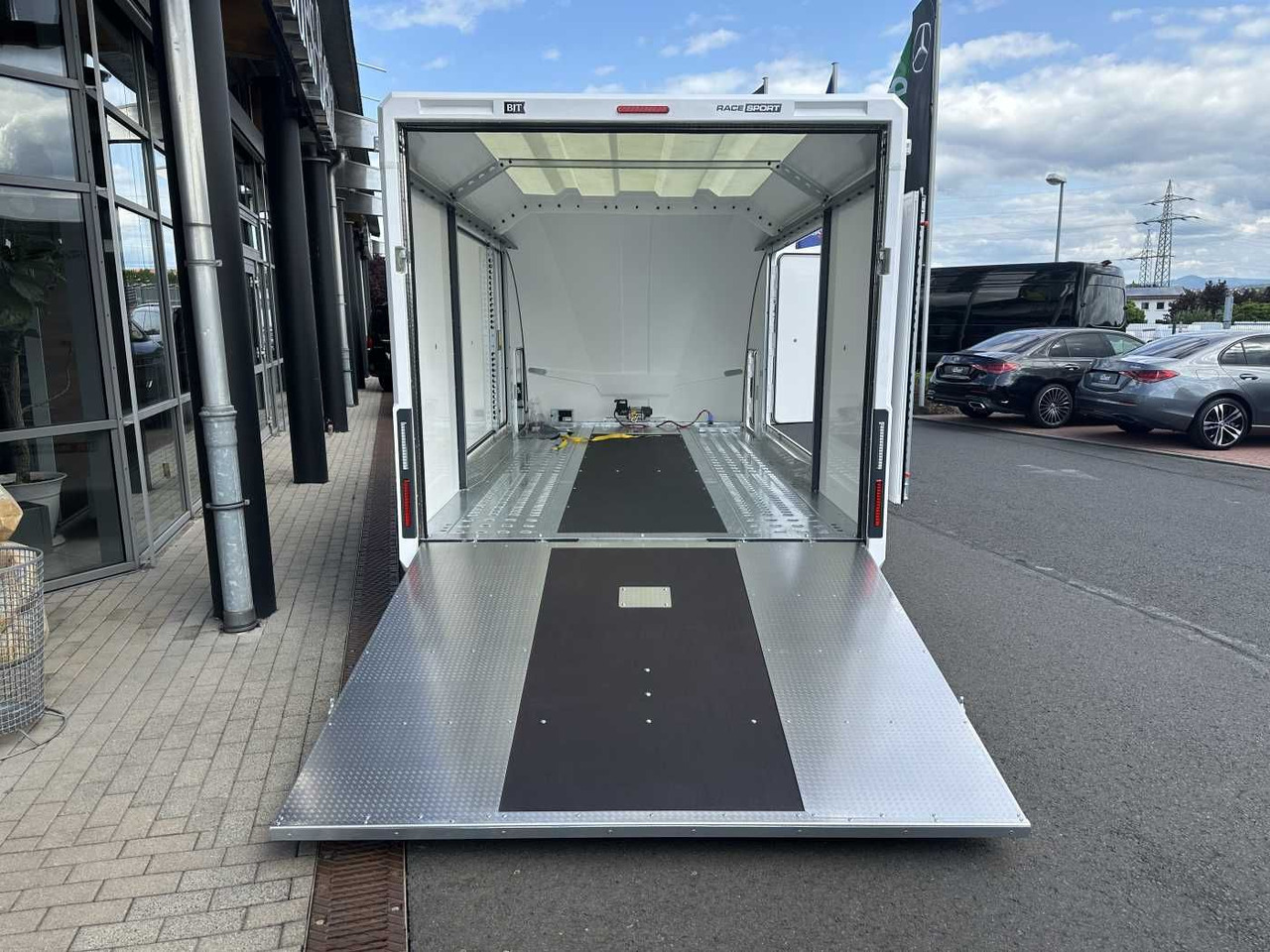 Brian James Race Sport Länge: 5,03 m / 3.000 kg - Reboque transporte de veículos: foto 5 Brian James Race Sport Länge: 5,03 m / 3.000 kg - Reboque transporte de veículos: foto 5
