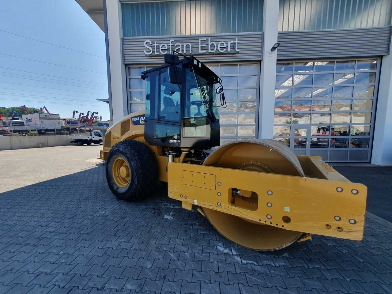 CAT CS66B Walzenzug / 2017 / nur 630h! / Klima - Compactador: foto 1 CAT CS66B Walzenzug / 2017 / nur 630h! / Klima - Compactador: foto 1