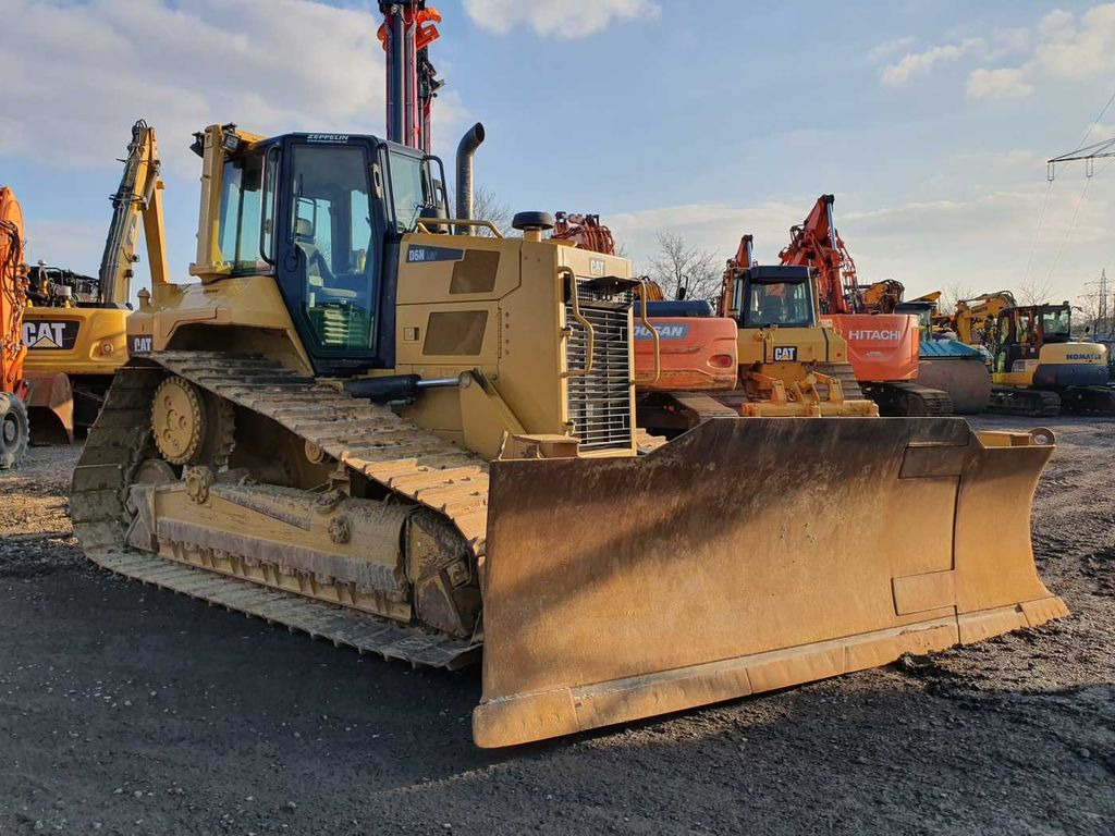 CAT D6N LGP / 7.374h / 6-Wege Klappschild / Bj: 2017 - Buldôzer: foto 1 CAT D6N LGP / 7.374h / 6-Wege Klappschild / Bj: 2017 - Buldôzer: foto 1