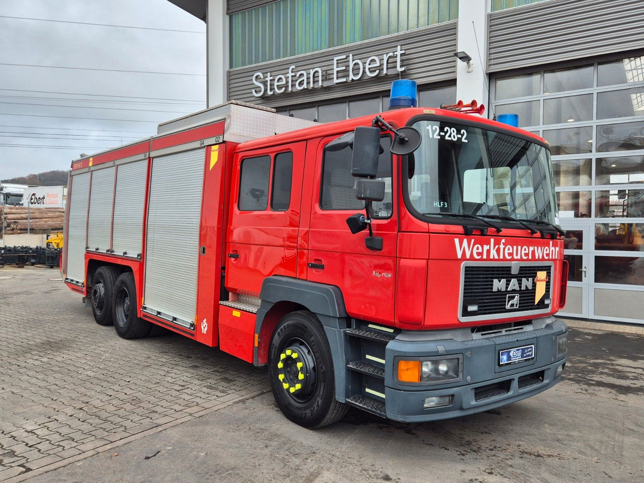 MAN FE 26.360 LF 8 Löschfahrzeug - Caminhão: foto 2 MAN FE 26.360 LF 8 Löschfahrzeug - Caminhão: foto 2