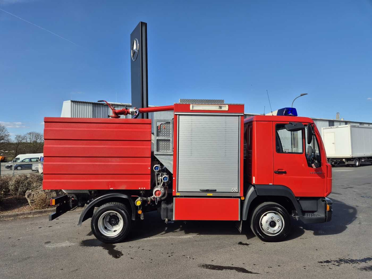 MAN LE 8.150 Schaumlöschfahrzeug Schmitz SLF25/25 - Caminhão: foto 5 MAN LE 8.150 Schaumlöschfahrzeug Schmitz SLF25/25 - Caminhão: foto 5