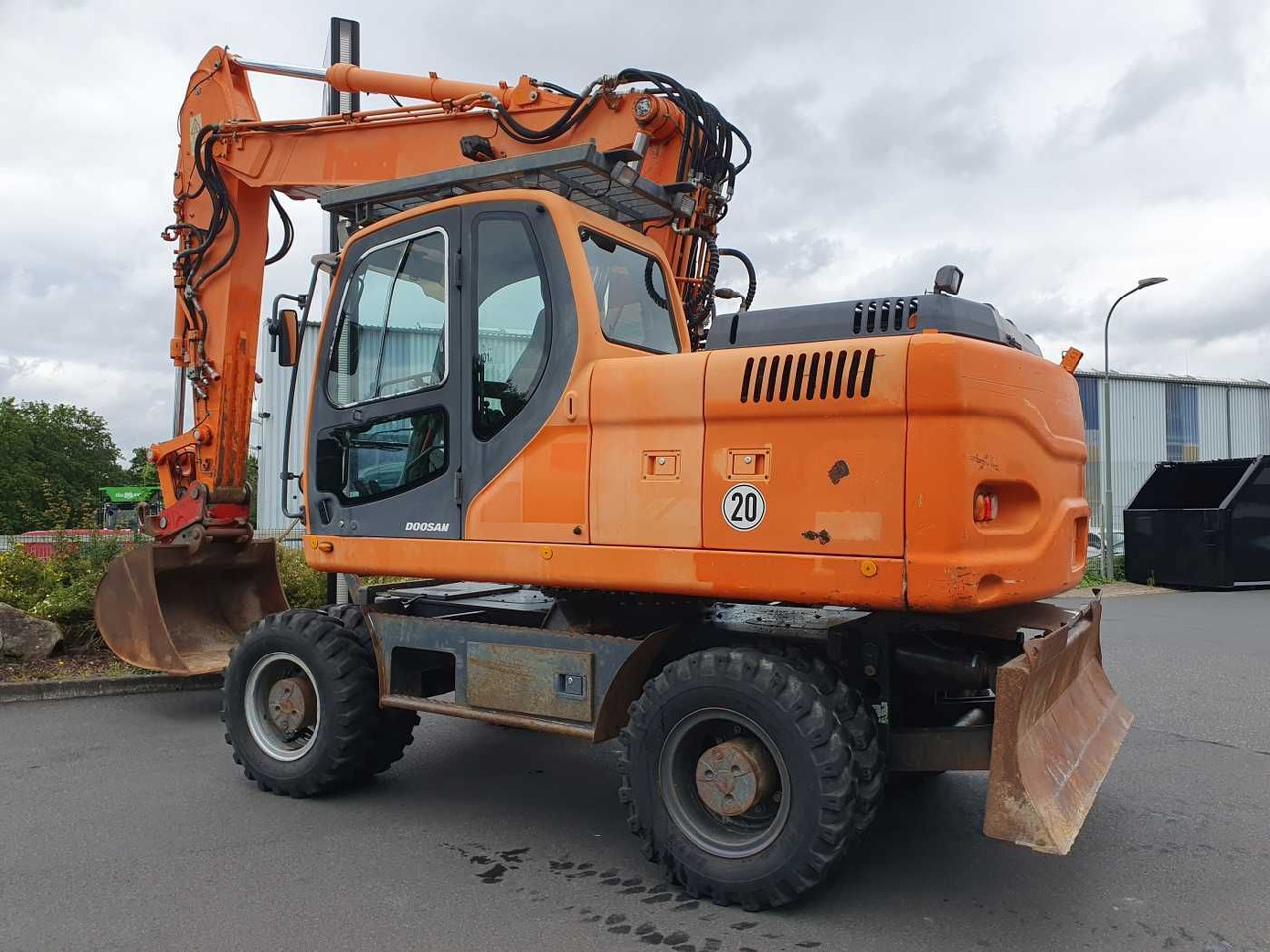 Doosan DX190W / 2008 / 12.349h / 1x Tieflöffel - Escavadeira de rodas: foto 4 Doosan DX190W / 2008 / 12.349h / 1x Tieflöffel - Escavadeira de rodas: foto 4