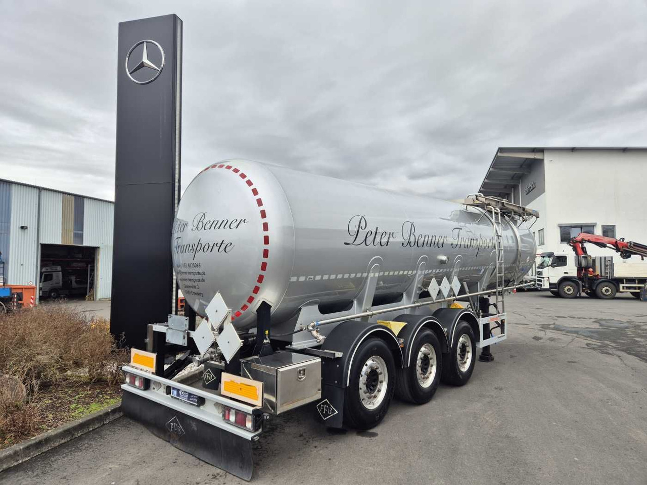 Feldbinder TSA 30.3 Gefahrgut ADR, 1 Kammer 30.000 Liter - Semirreboque tanque: foto 1 Feldbinder TSA 30.3 Gefahrgut ADR, 1 Kammer 30.000 Liter - Semirreboque tanque: foto 1