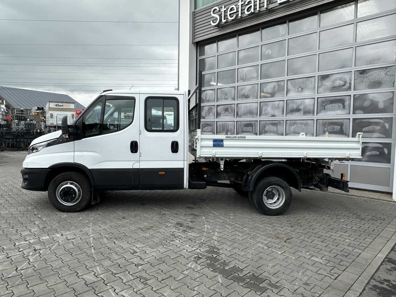 Iveco 70C18H 3-S.Kipper *R.3750mm*7Sitze*AHK* - Furgão basculante: foto 2 Iveco 70C18H 3-S.Kipper *R.3750mm*7Sitze*AHK* - Furgão basculante: foto 2
