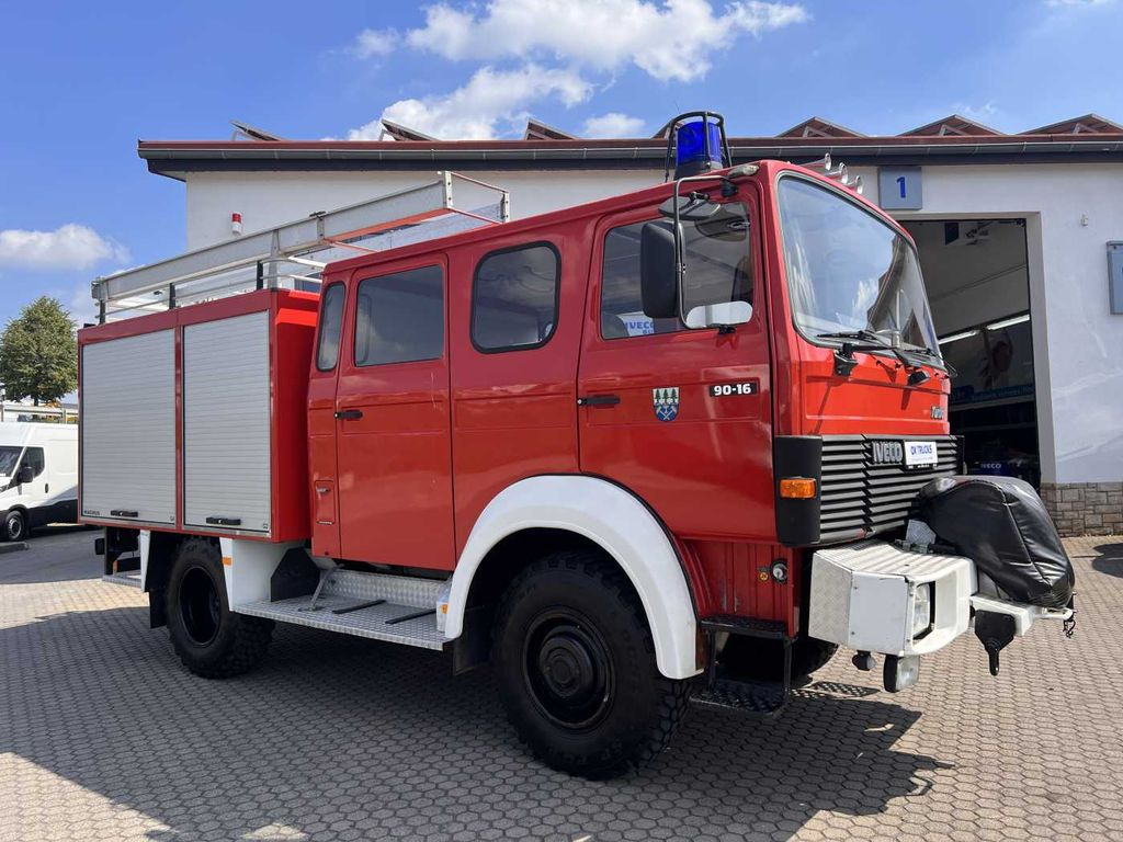 Iveco 75-16 AW 4x4 LF8 Feuerwehr Standheizung 9 Sitze - Carro de bombeiro: foto 5 Iveco 75-16 AW 4x4 LF8 Feuerwehr Standheizung 9 Sitze - Carro de bombeiro: foto 5