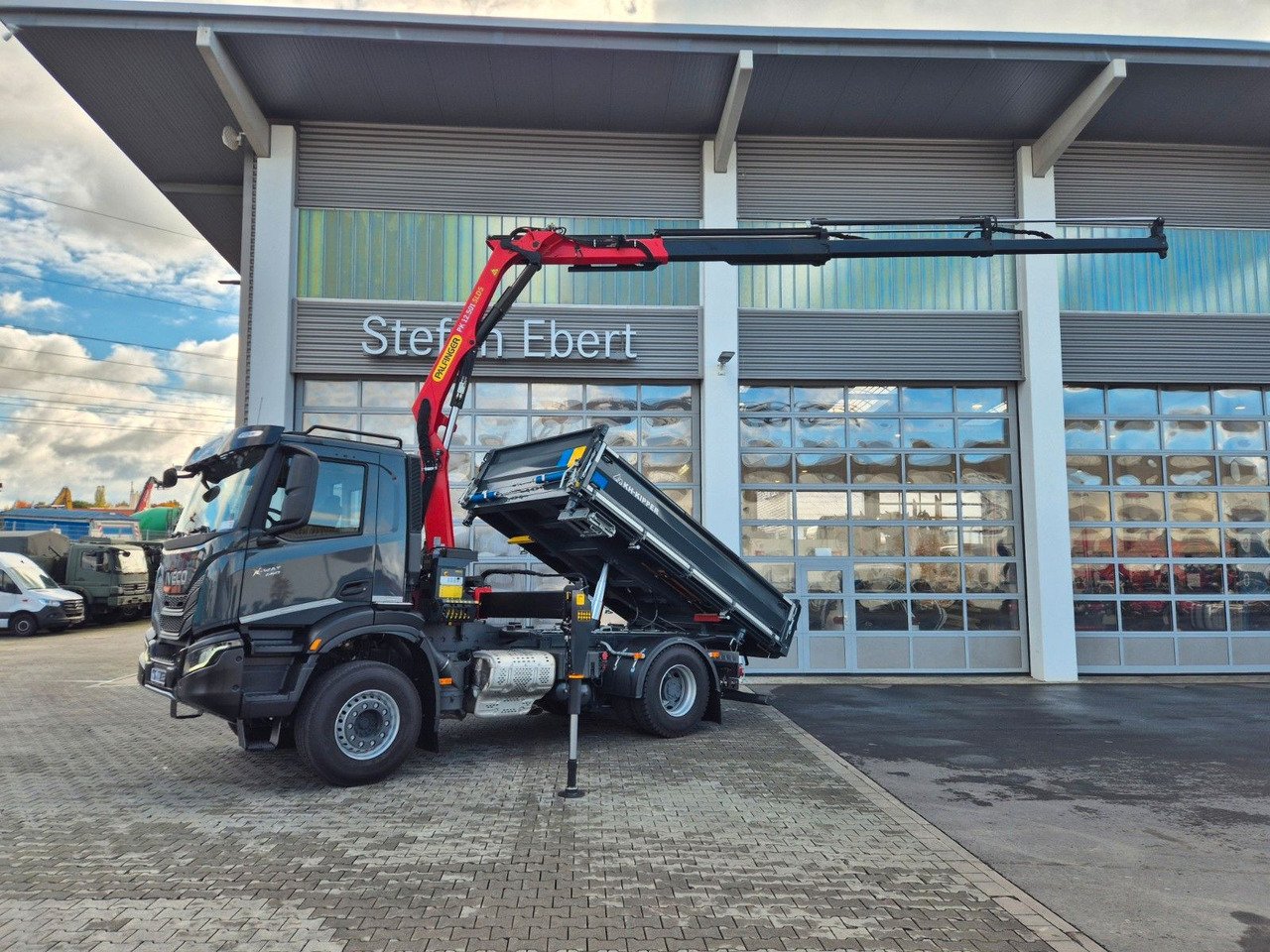 Iveco AD200X46/P HR OFF Palfinger PK 12.501 Funk AHK - Caminhão basculante, Caminhão grua: foto 5 Iveco AD200X46/P HR OFF Palfinger PK 12.501 Funk AHK - Caminhão basculante, Caminhão grua: foto 5