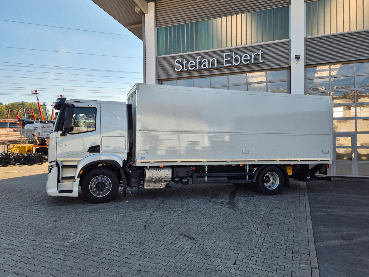 Iveco AT190S40/FP Böse Schwenkwand LBW AHK - Caminhão furgão: foto 5 Iveco AT190S40/FP Böse Schwenkwand LBW AHK - Caminhão furgão: foto 5