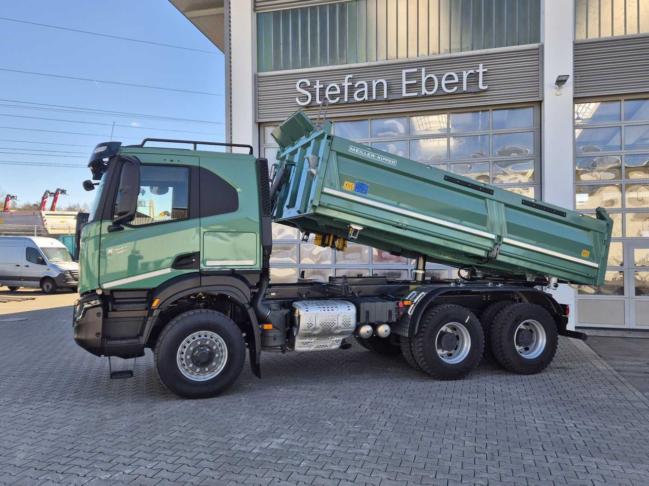 Iveco AT300X48Z HR OFF 6x6 Meiller-Kipper + Bordmatik - Caminhão basculante: foto 2 Iveco AT300X48Z HR OFF 6x6 Meiller-Kipper + Bordmatik - Caminhão basculante: foto 2