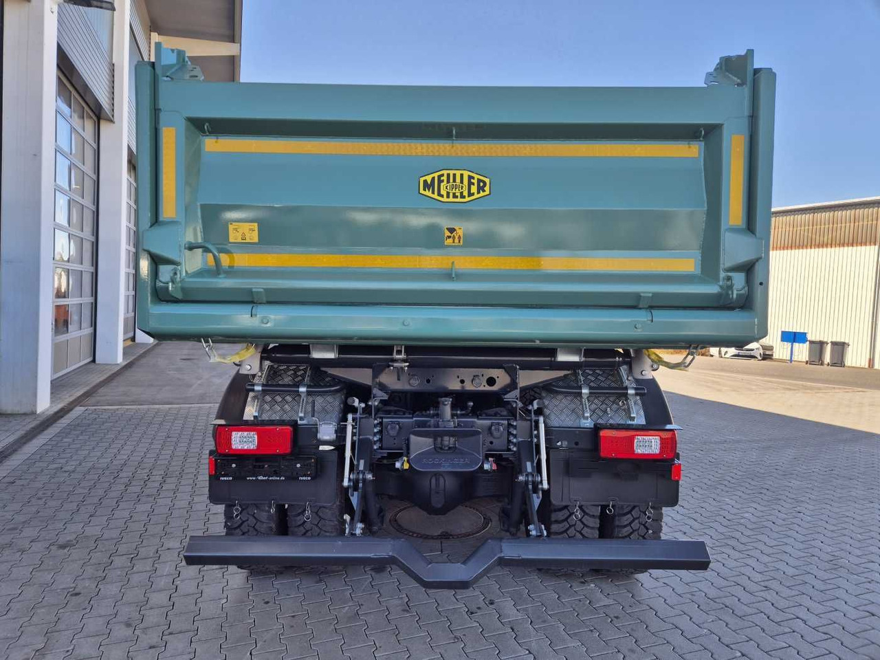 Iveco AT300X48Z HR OFF 6x6 Meiller-Kipper + Bordmatik - Caminhão basculante: foto 5 Iveco AT300X48Z HR OFF 6x6 Meiller-Kipper + Bordmatik - Caminhão basculante: foto 5