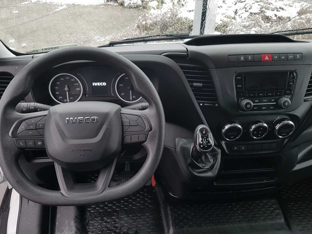 Fotografia de interior 1: Furgão Iveco Daily 35 S16 A8 V *Klima*Automatik*L4.100mm* Iveco Daily 35 S16 A8 V *Klima*Automatik*L4.100mm* Fotografia de interior 1: Furgão Iveco Daily 35 S16 A8 V *Klima*Automatik*L4.100mm* Iveco Daily 35 S16 A8 V *Klima*Automatik*L4.100mm*