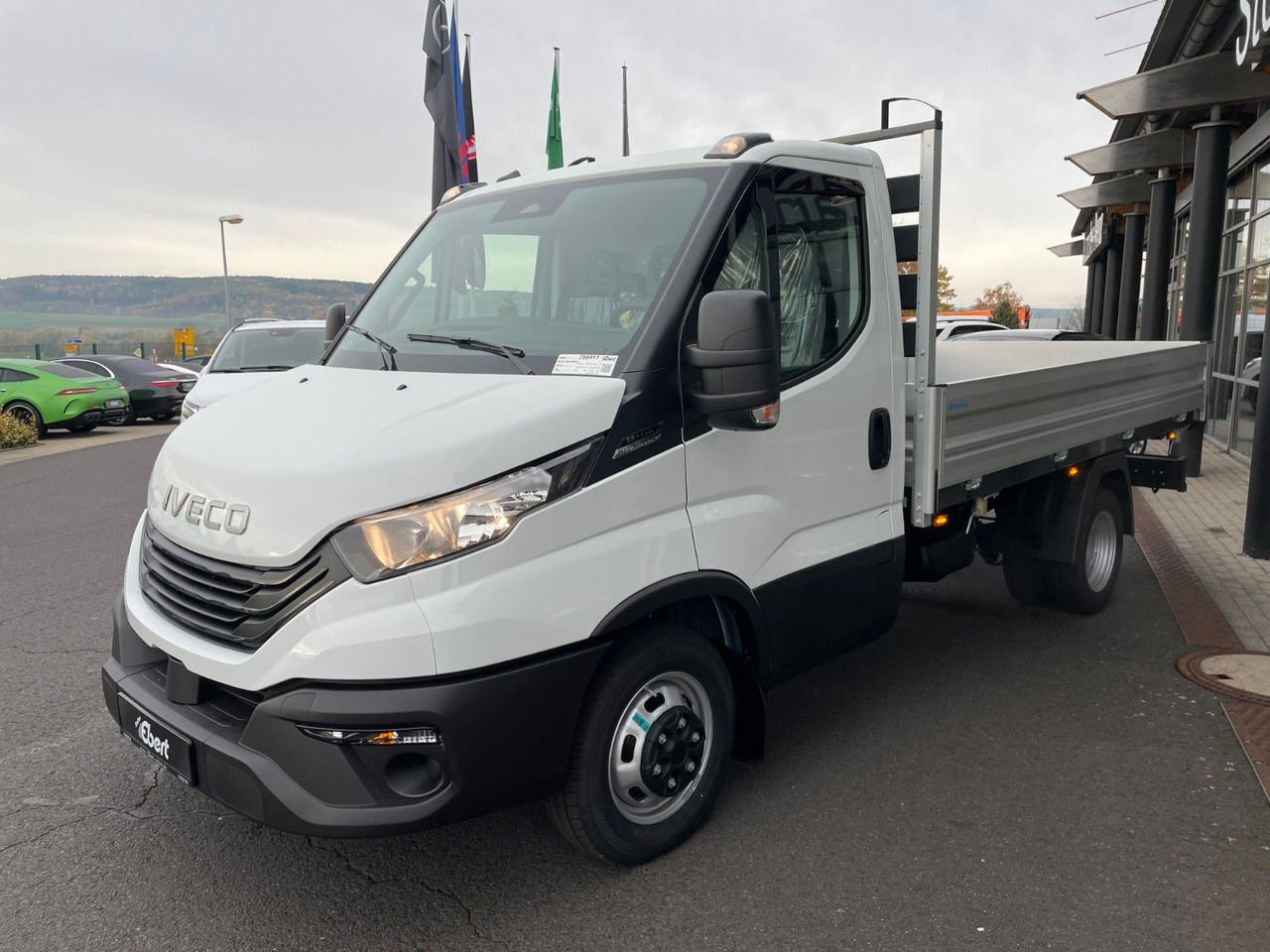 Iveco Daily 35C14 A8 *R3.450mm*Automatik* 7x vorhanden - Furgão basculante: foto 4 Iveco Daily 35C14 A8 *R3.450mm*Automatik* 7x vorhanden - Furgão basculante: foto 4
