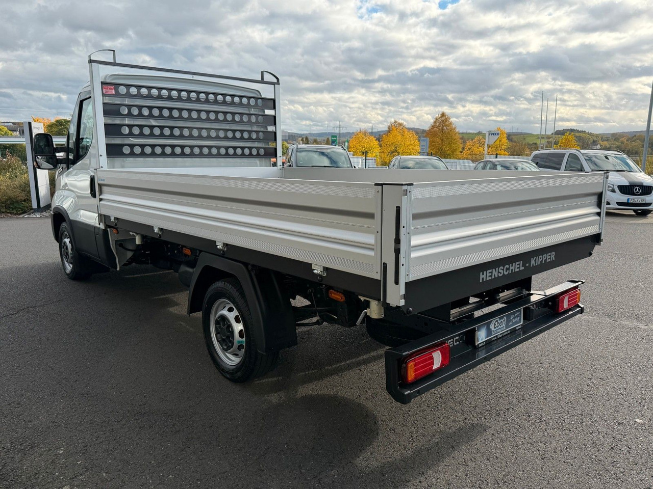 Iveco Daily 35S14 A8*R3.450mm*Automatik*Kamera*3Sitze* - Furgão basculante: foto 4 Iveco Daily 35S14 A8*R3.450mm*Automatik*Kamera*3Sitze* - Furgão basculante: foto 4