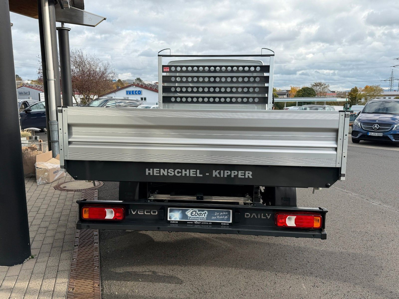 Iveco Daily 35S14 A8*R3.450mm*Automatik*Kamera*3Sitze* - Furgão basculante: foto 5 Iveco Daily 35S14 A8*R3.450mm*Automatik*Kamera*3Sitze* - Furgão basculante: foto 5